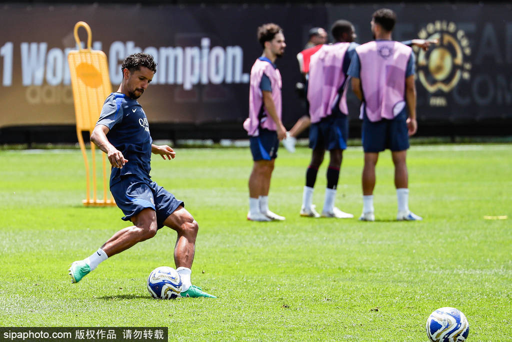 巴黎圣日耳曼夺冠后的风波：姆巴佩离开后的争议与支持